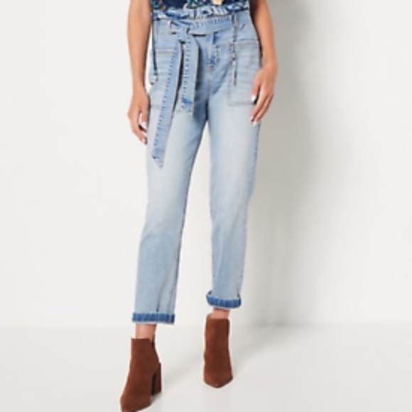 🍾HP🍾 Candace Cameron - Bure Paperbag Waist Jean - Malibu Light Wash - Petite - Picture 6 of 6